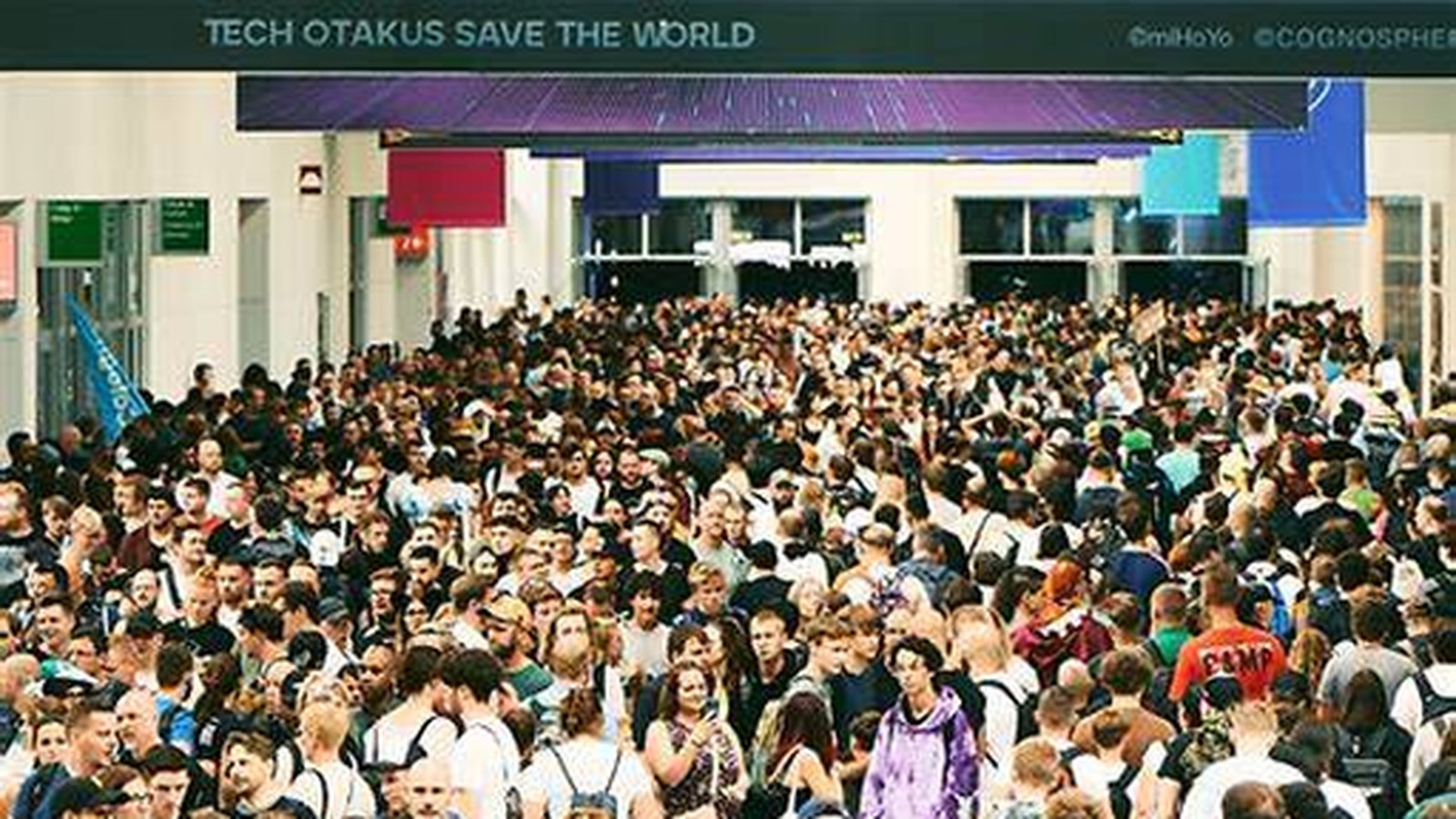 Gamescom 2026 crowd filling the Koelnmesse halls